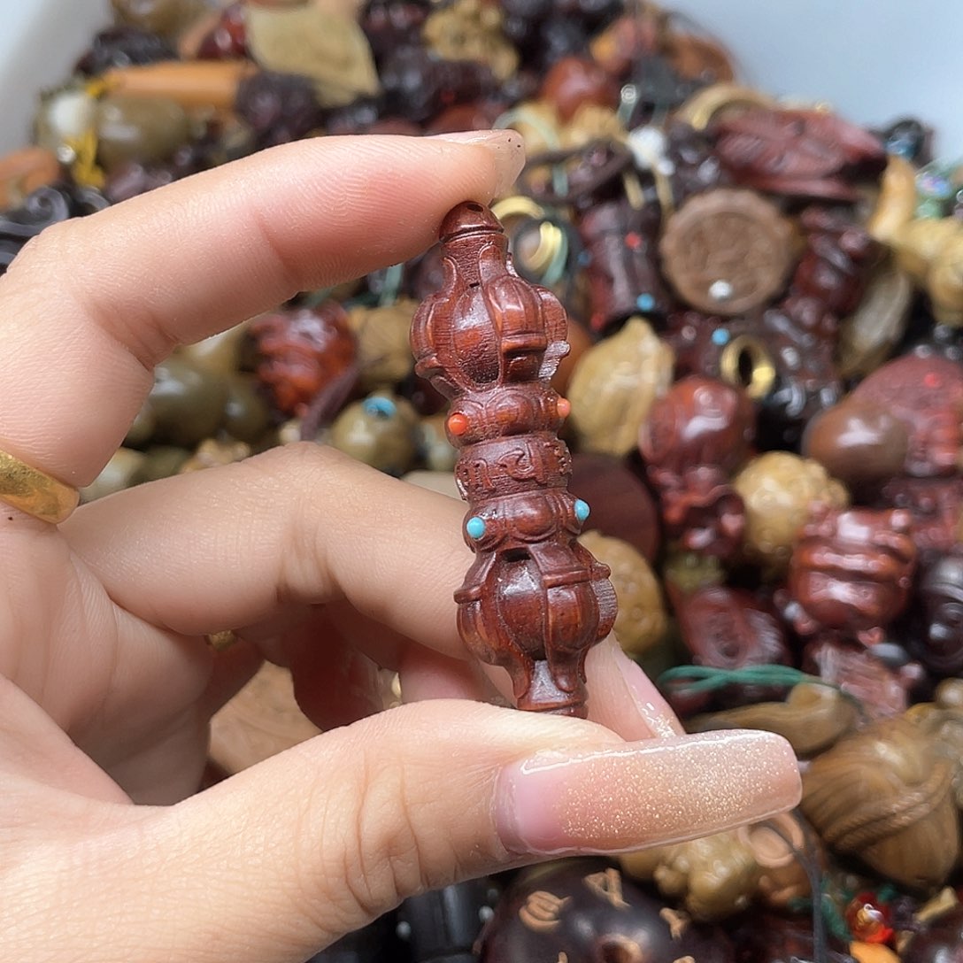 维腊木（绿檀）无事牌