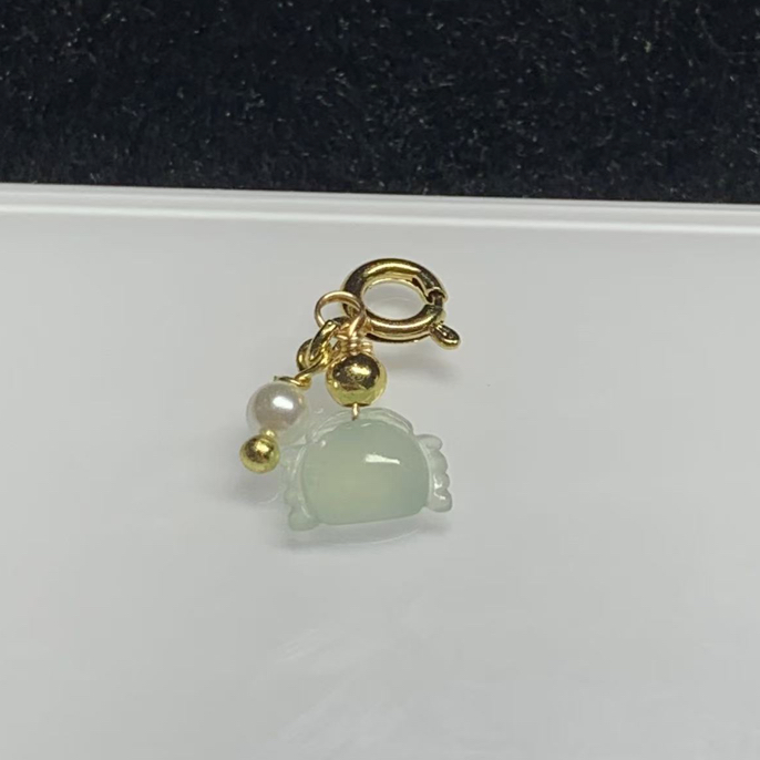 天然缅甸翡翠A货铜合金镶嵌万能百搭款冰绿螃蟹尺寸 6.1×8.1×3.1