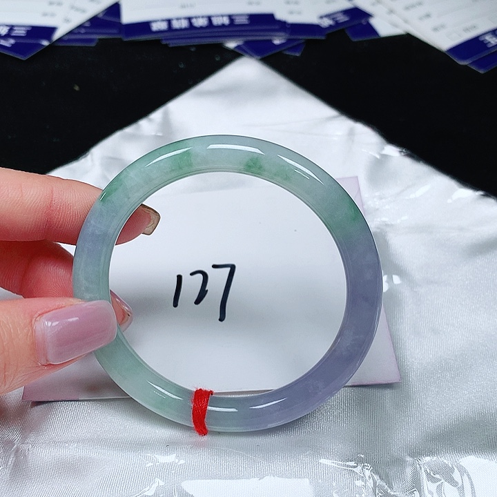 翡翠手镯（圆镯）未镶嵌