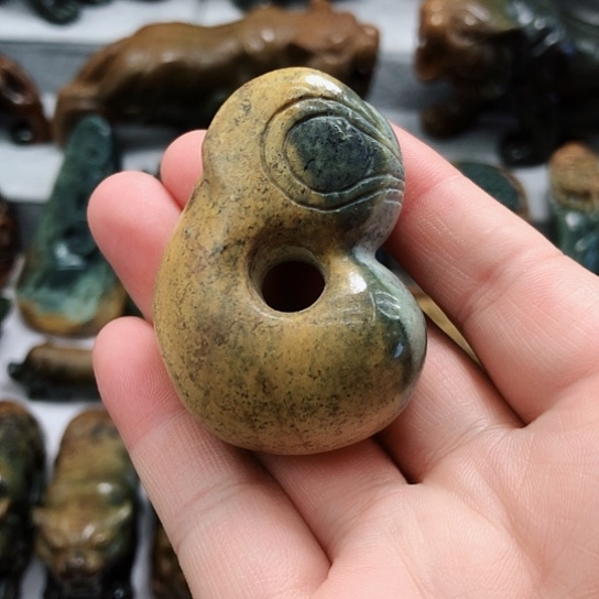 岫岩河磨玉（透闪石质玉）把件未镶嵌