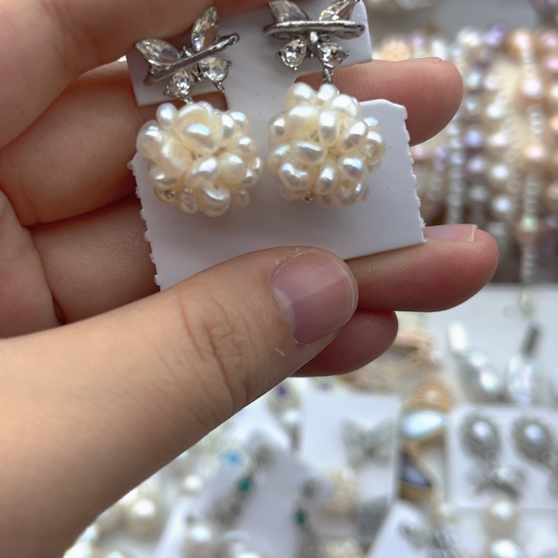 颈饰未镶嵌淡水珍珠