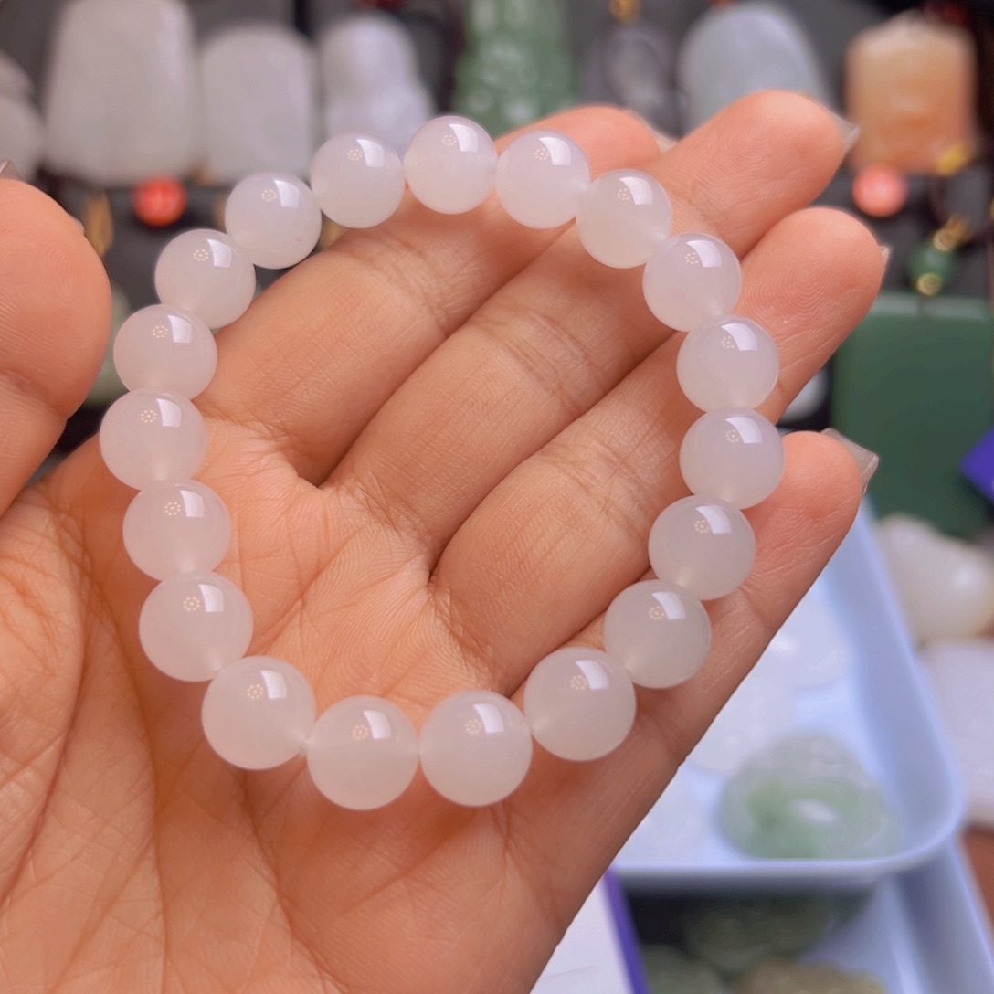 石英质玉颈饰未镶嵌