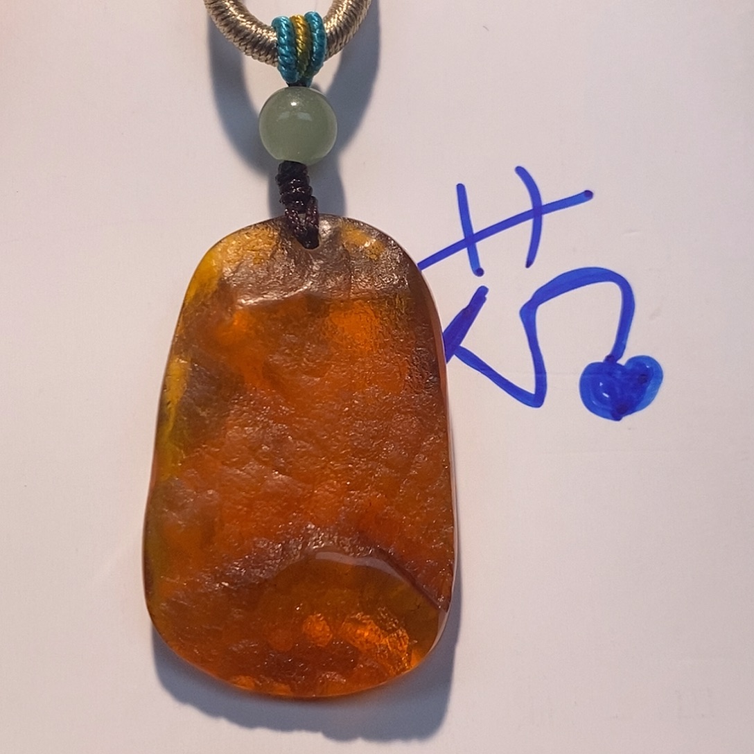 未镶嵌琥珀珠宝奇石