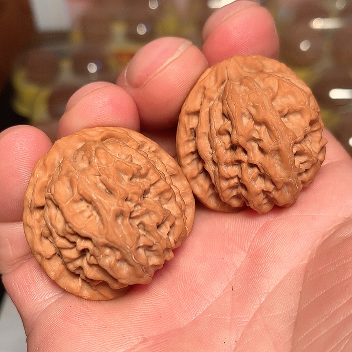 文玩核桃吊坠36平果园