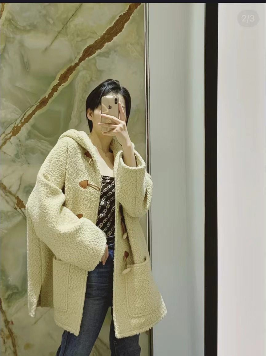 ce羊毛牛角扣大衣