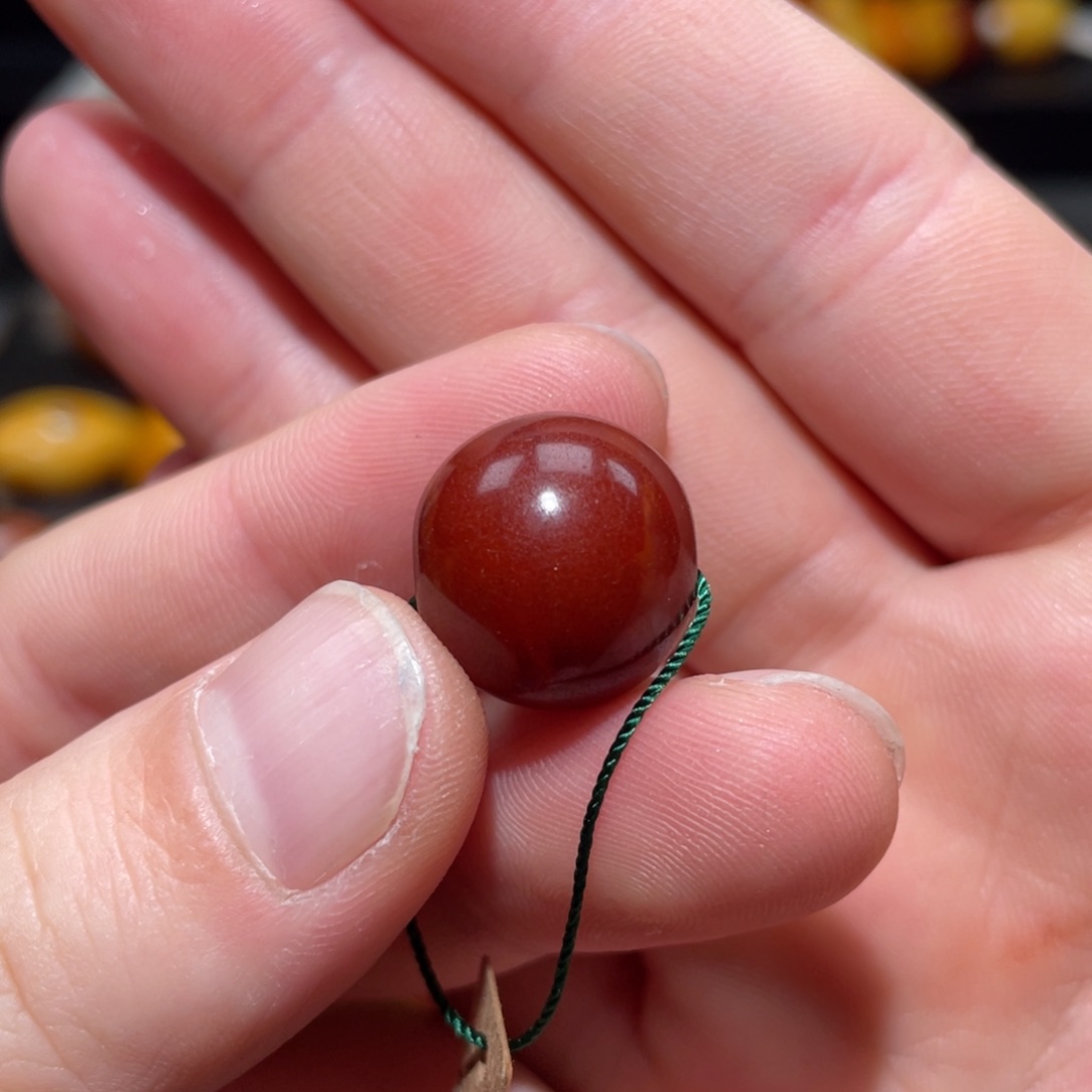 【闪购商品】琥珀裸石未镶嵌苹果珠
