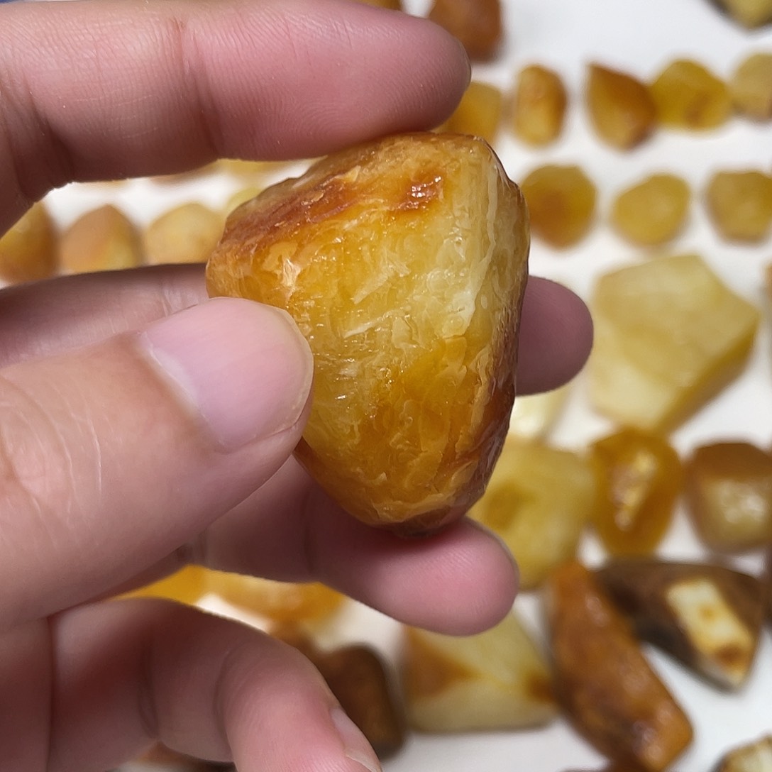 定制琥珀未镶嵌原矿琥珀