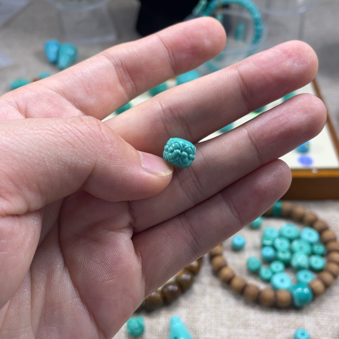 好***连原生态湖北矿小配饰，直径1