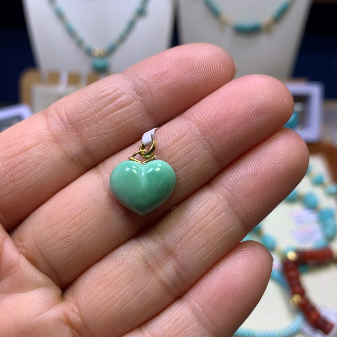 绿松石18K金镶嵌挂件
