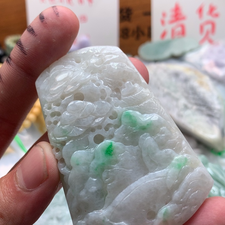 翡翠未镶嵌颈饰保真天然a货翡翠