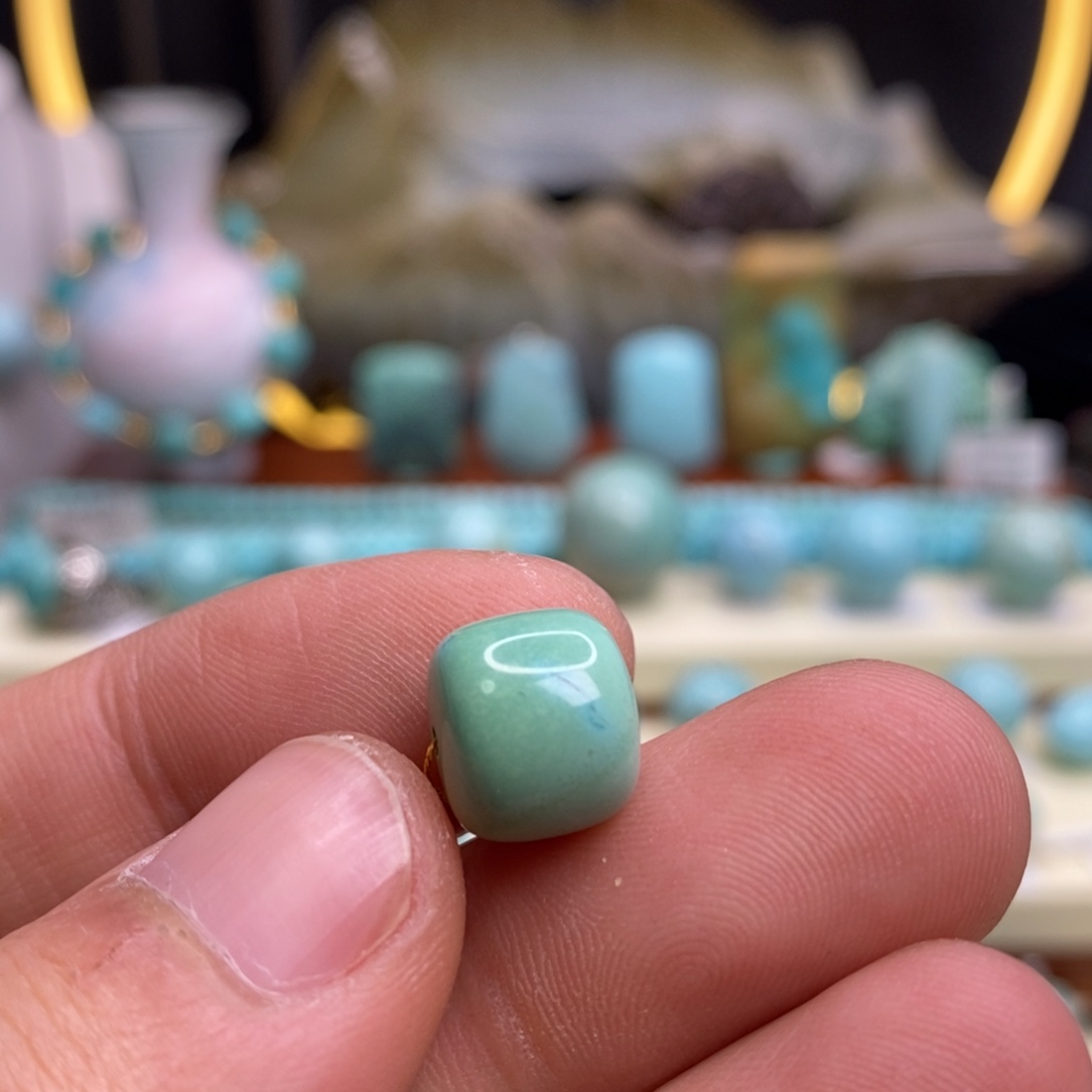 绿松石未镶嵌珠宝奇石11.8×10