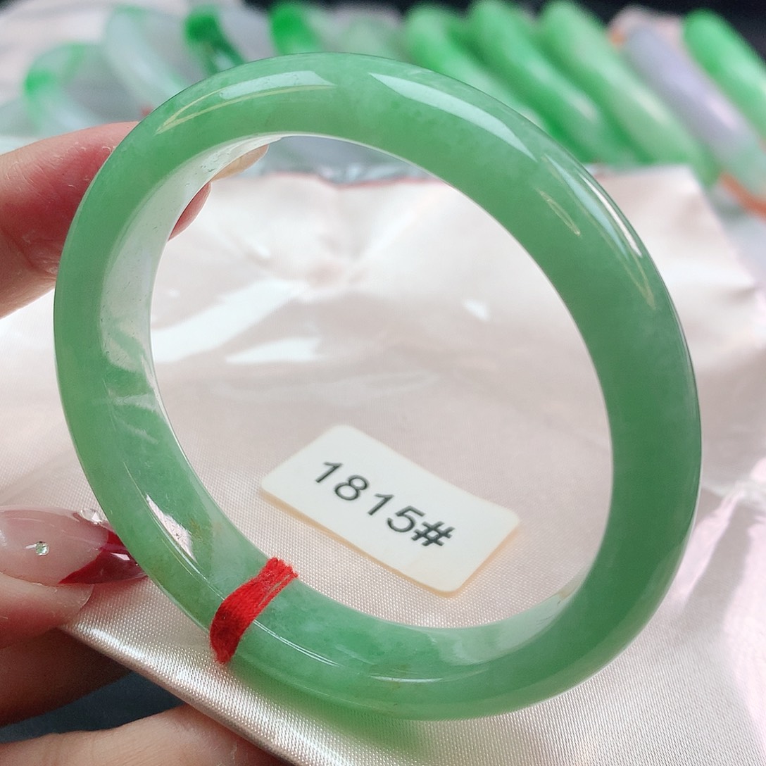 翡翠手镯未镶嵌1815贵妃54