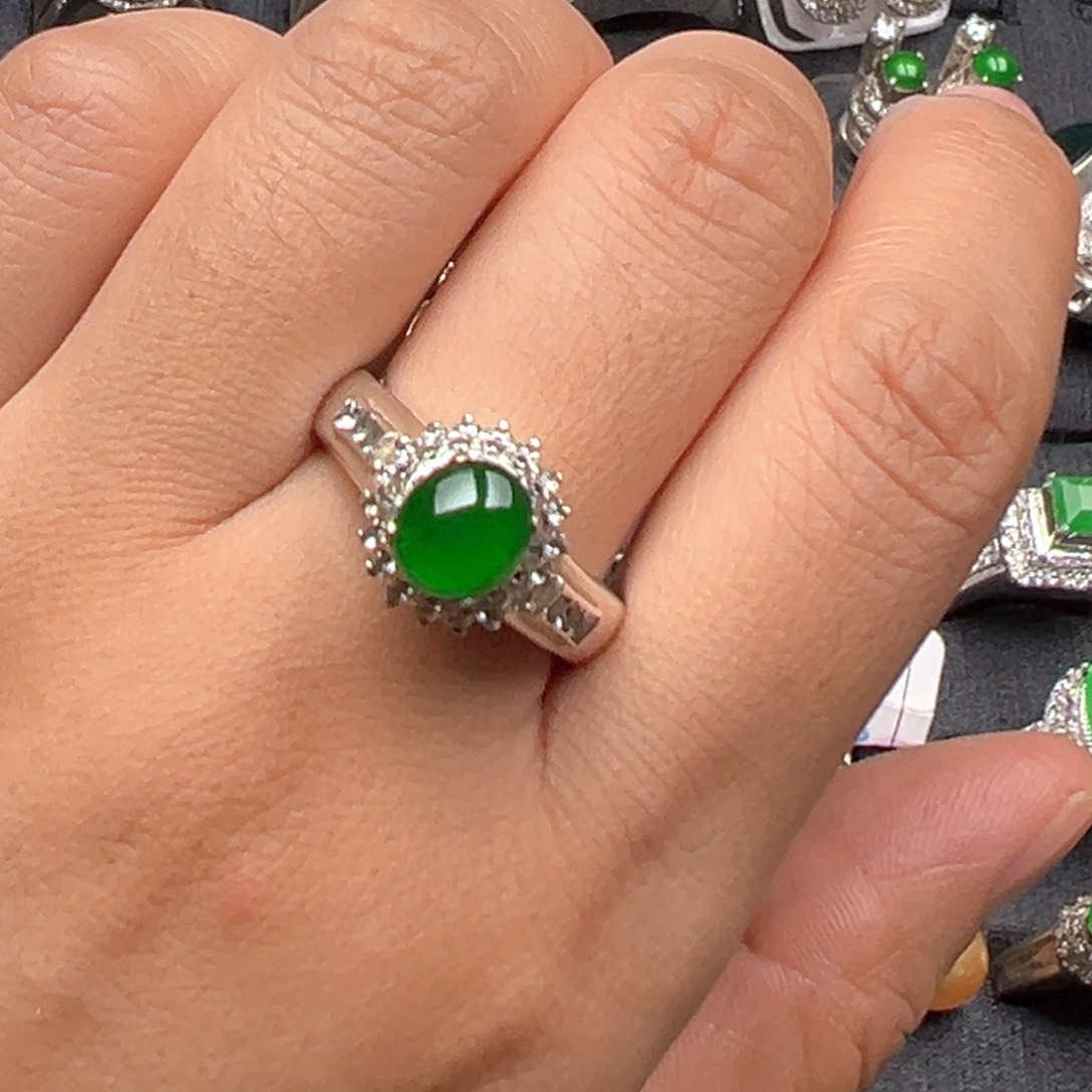 定制翡翠未镶嵌A货