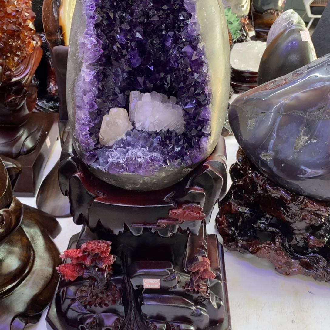 恐龙蛋芳未镶嵌水晶