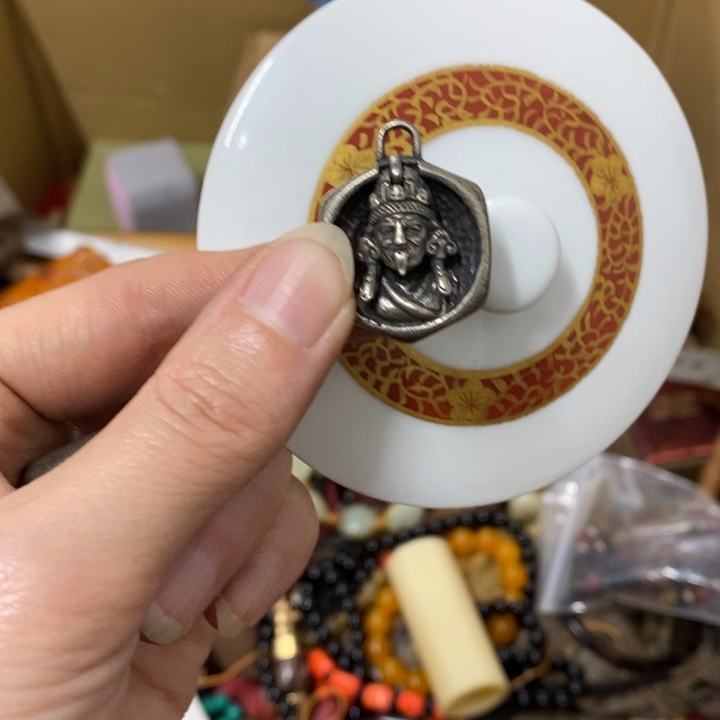 瓷片哈中古工艺品一件