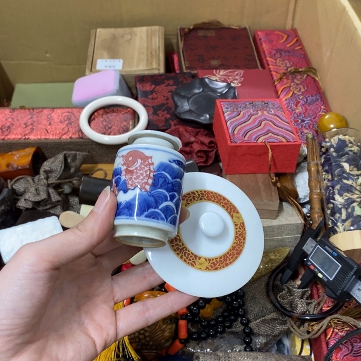 瓷片哈中古工艺品一件