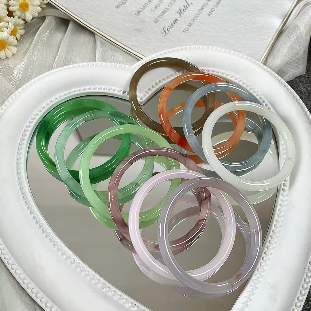 天然玉髓叮当镯简约少女白色美人镯（多样性发货随机发一件）