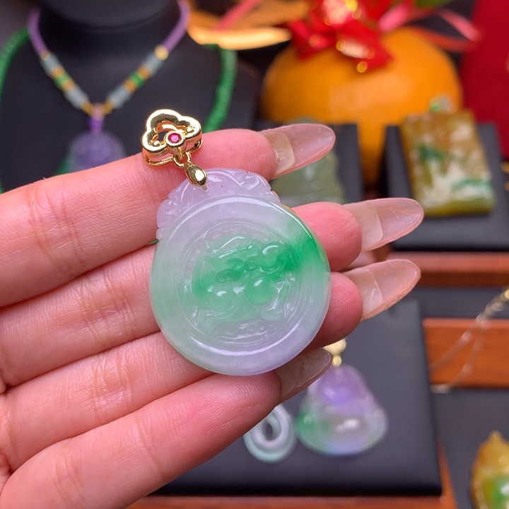 翡翠颈饰未镶嵌吊坠