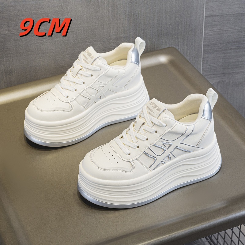 9cm小白鞋女2025秋冬季新款显瘦板鞋轻便跑步松糕厚底内增高女鞋