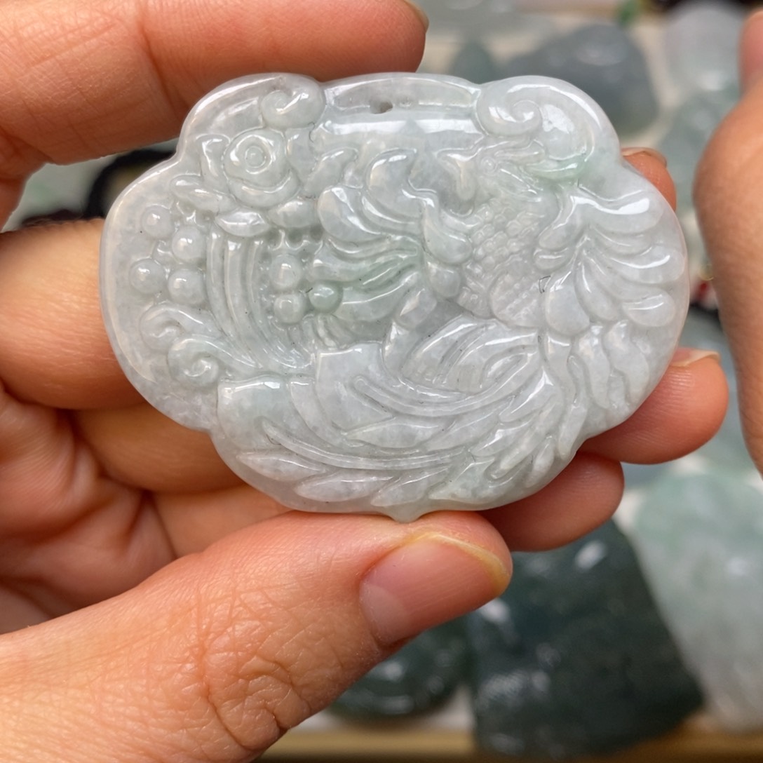 翡翠颈饰未镶嵌凤凰