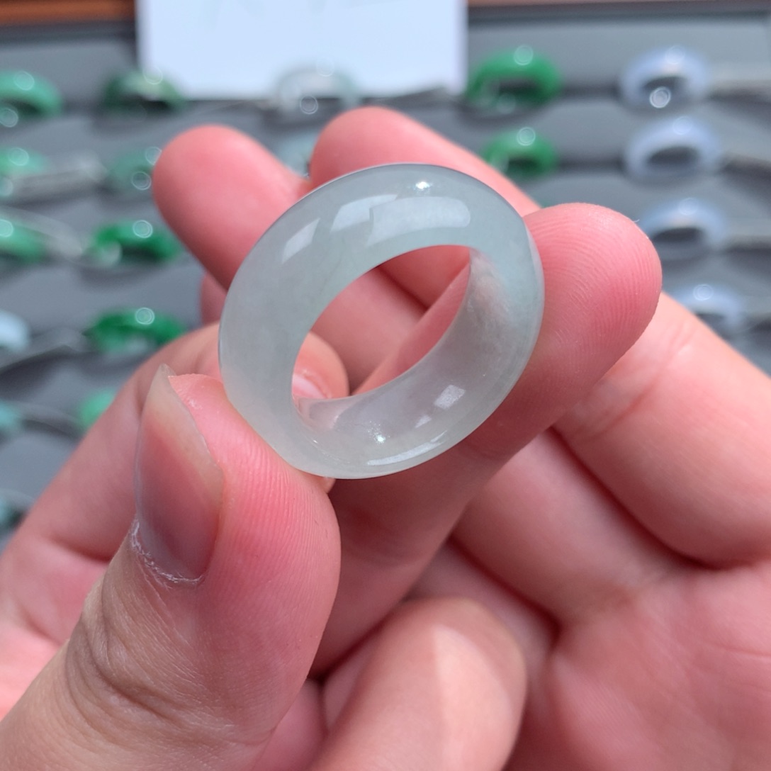 翡翠戒指未镶嵌天然