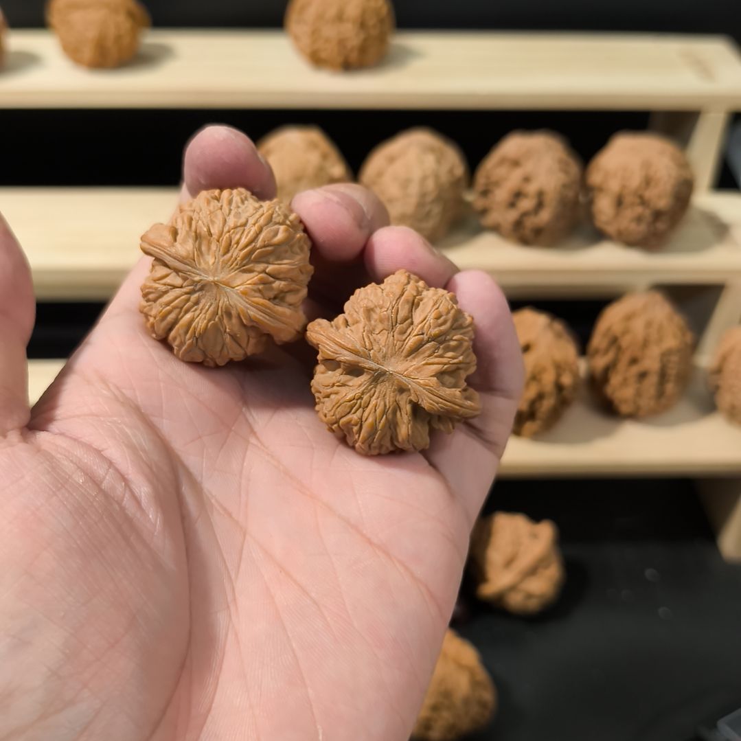 玩***恭文玩核桃吊坠37磨盘有黄