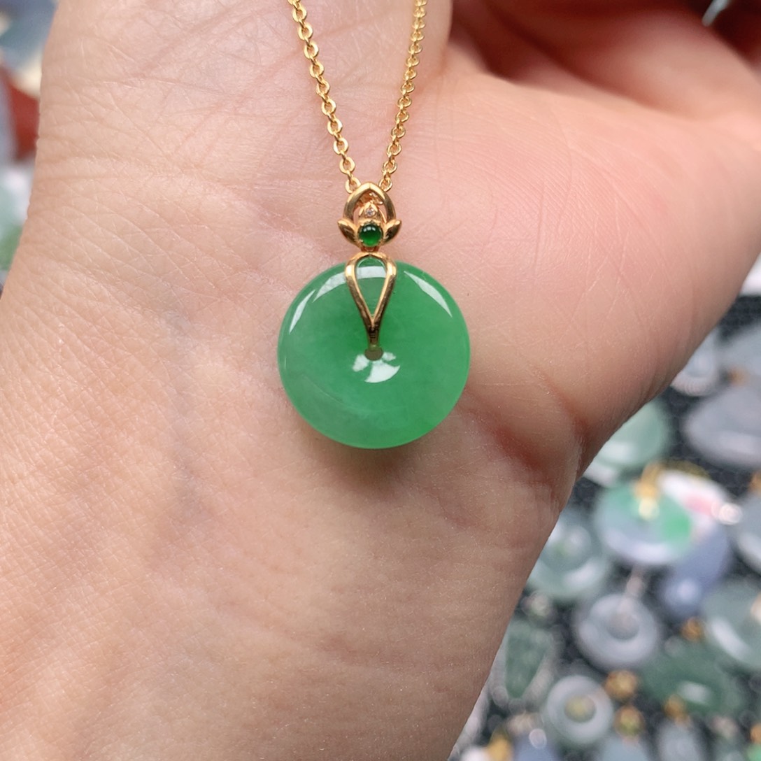 【闪购商品】翡翠吊坠(不含链)18K金镶嵌