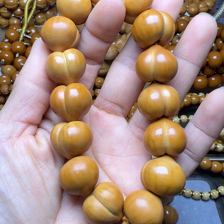 吊坠橄榄核方****存聚宝盆