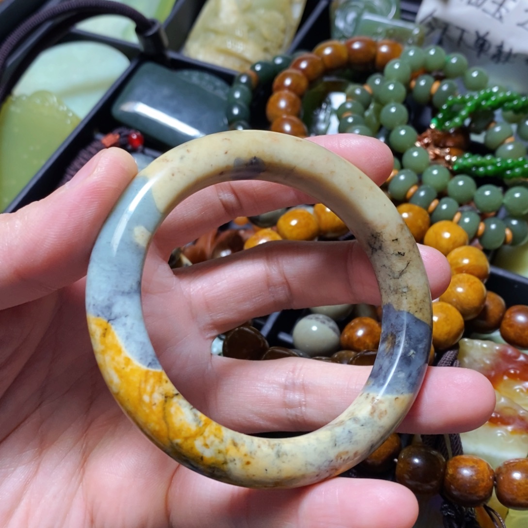 蛇纹石玉未镶嵌颈饰58口