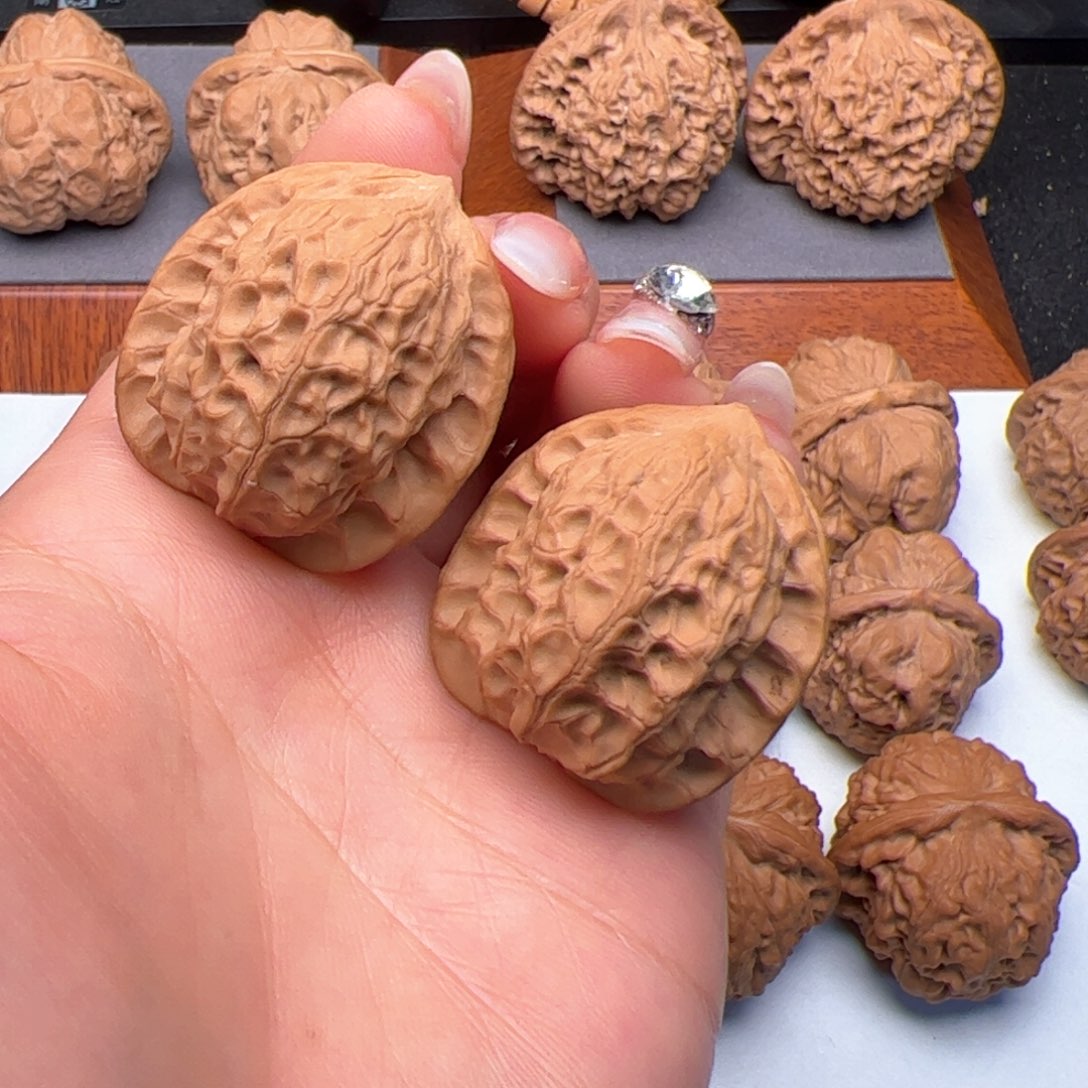 文玩核桃把件舍利塔32