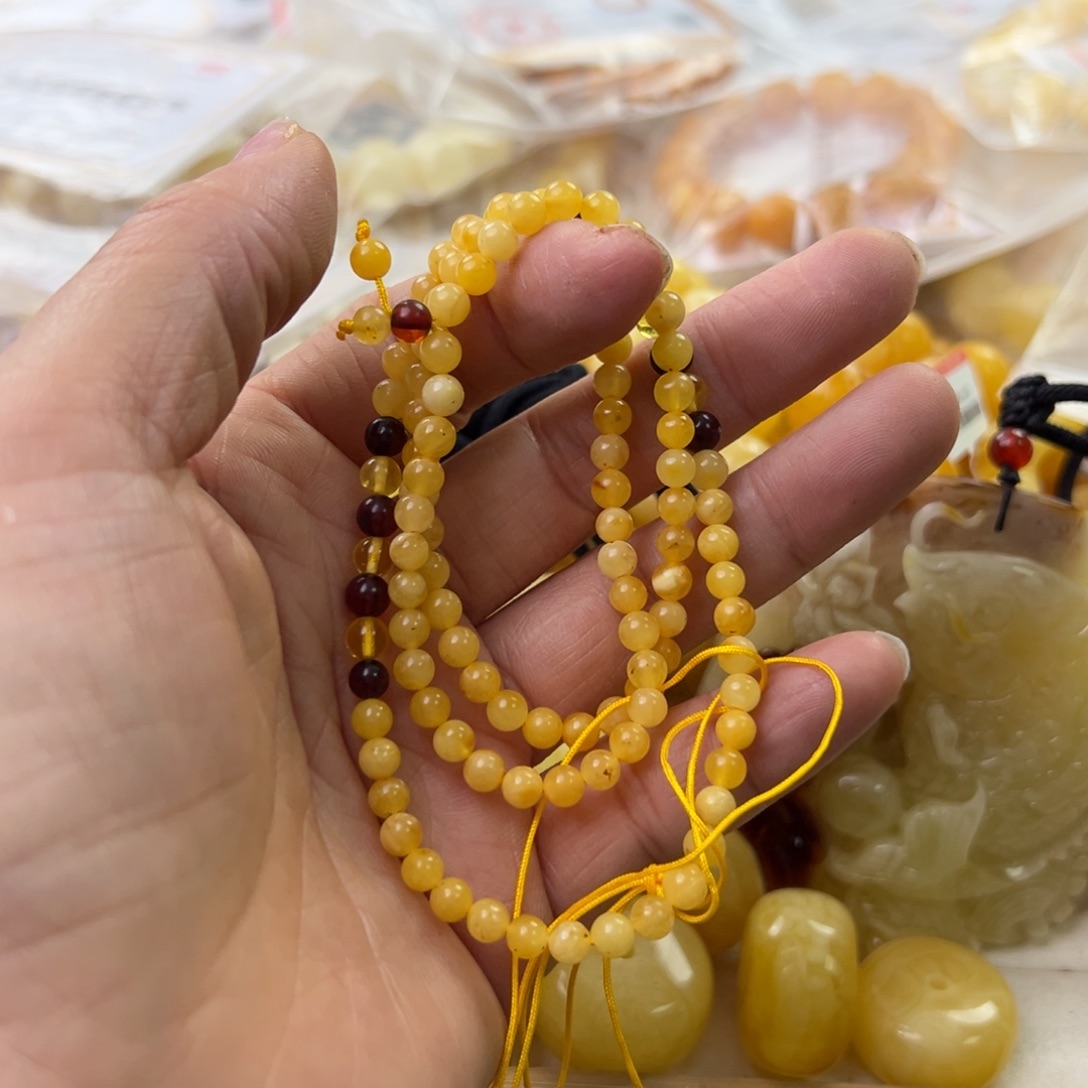 琥珀珠宝奇石未镶嵌