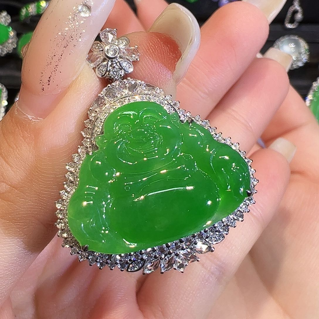 翡翠颈饰18K金镶嵌佛公