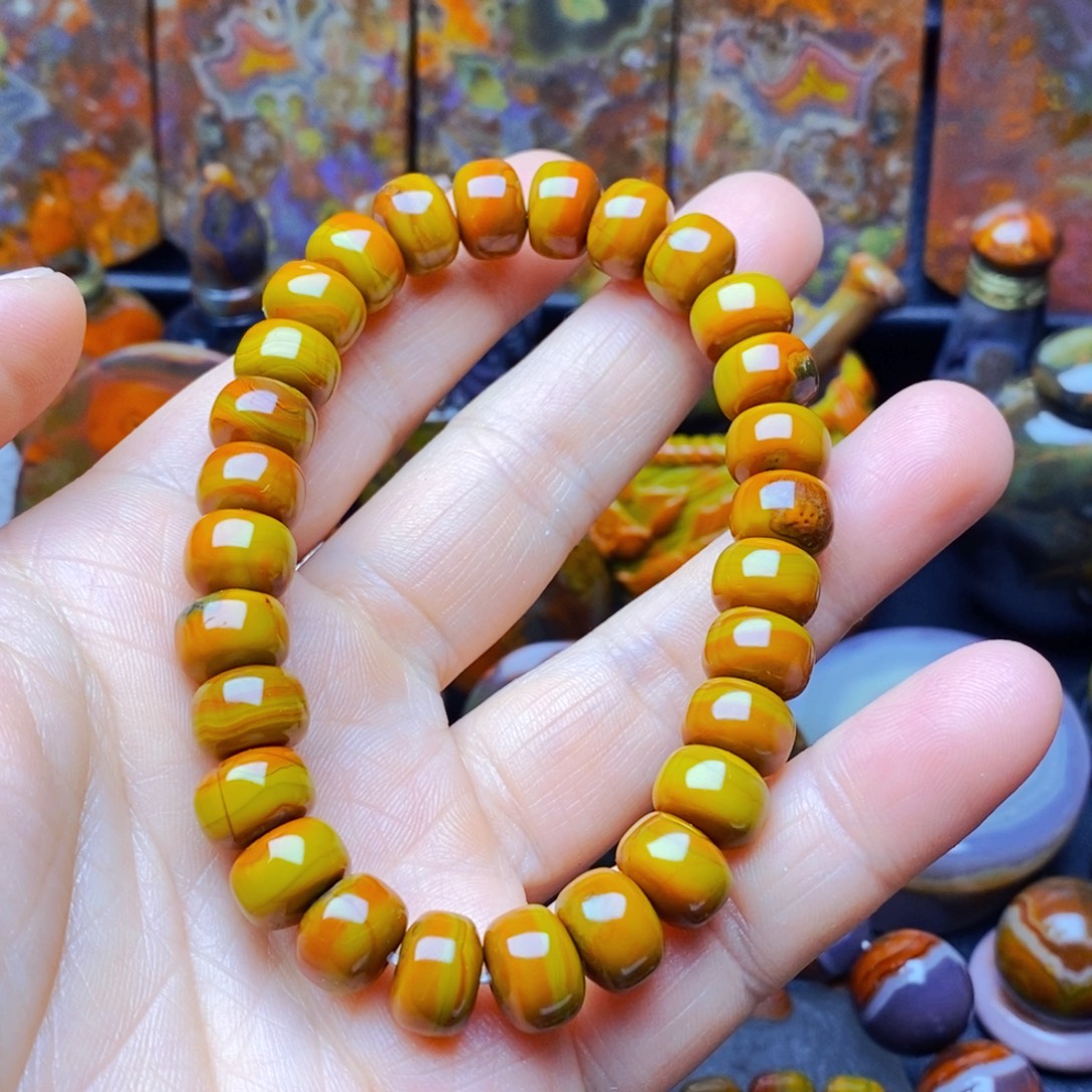 张***Z玛瑙/玉髓未镶嵌颈饰