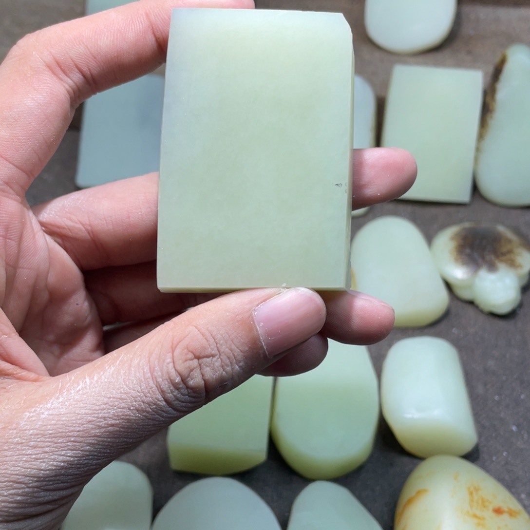 齐***歌定制和田玉未镶嵌和田玉