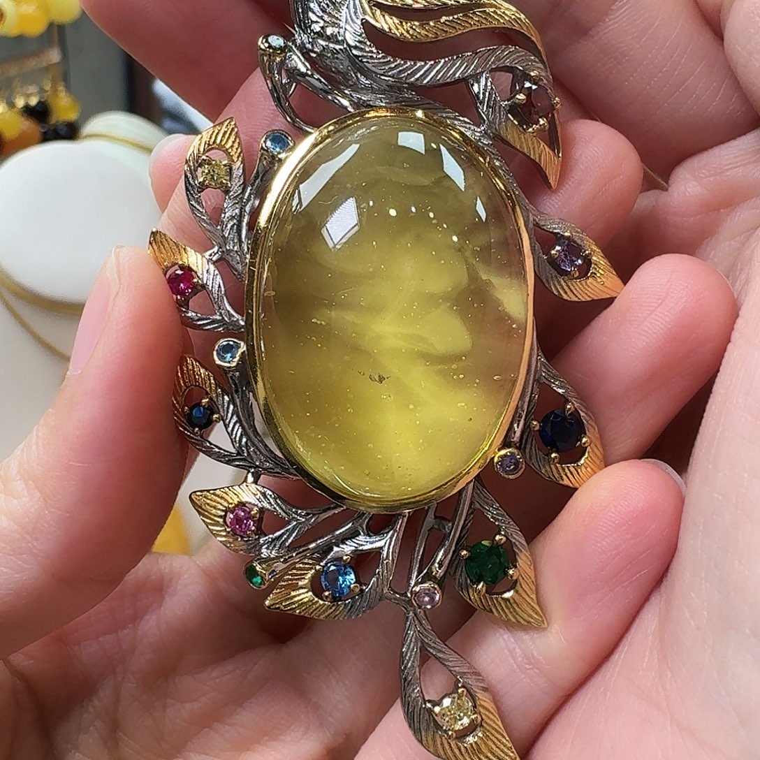 琥珀未镶嵌颈饰吊坠