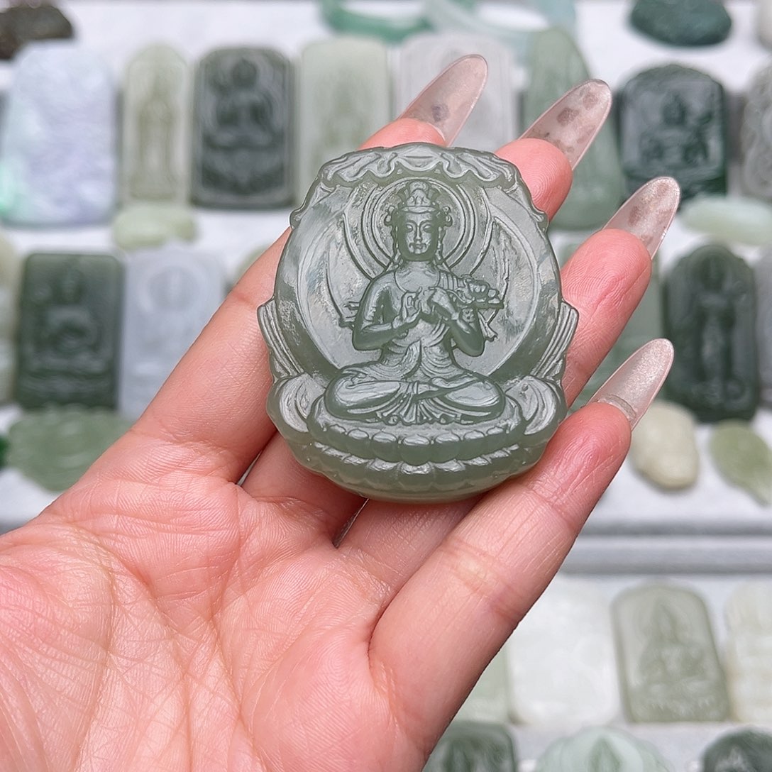 和田玉颈饰未镶嵌天****，