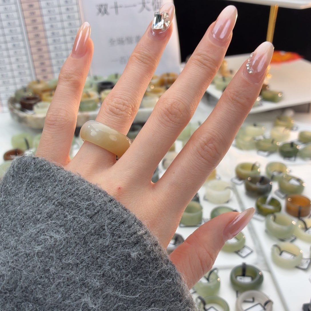 和田玉（糖玉）未镶嵌戒指z104糖白轮胎16.4