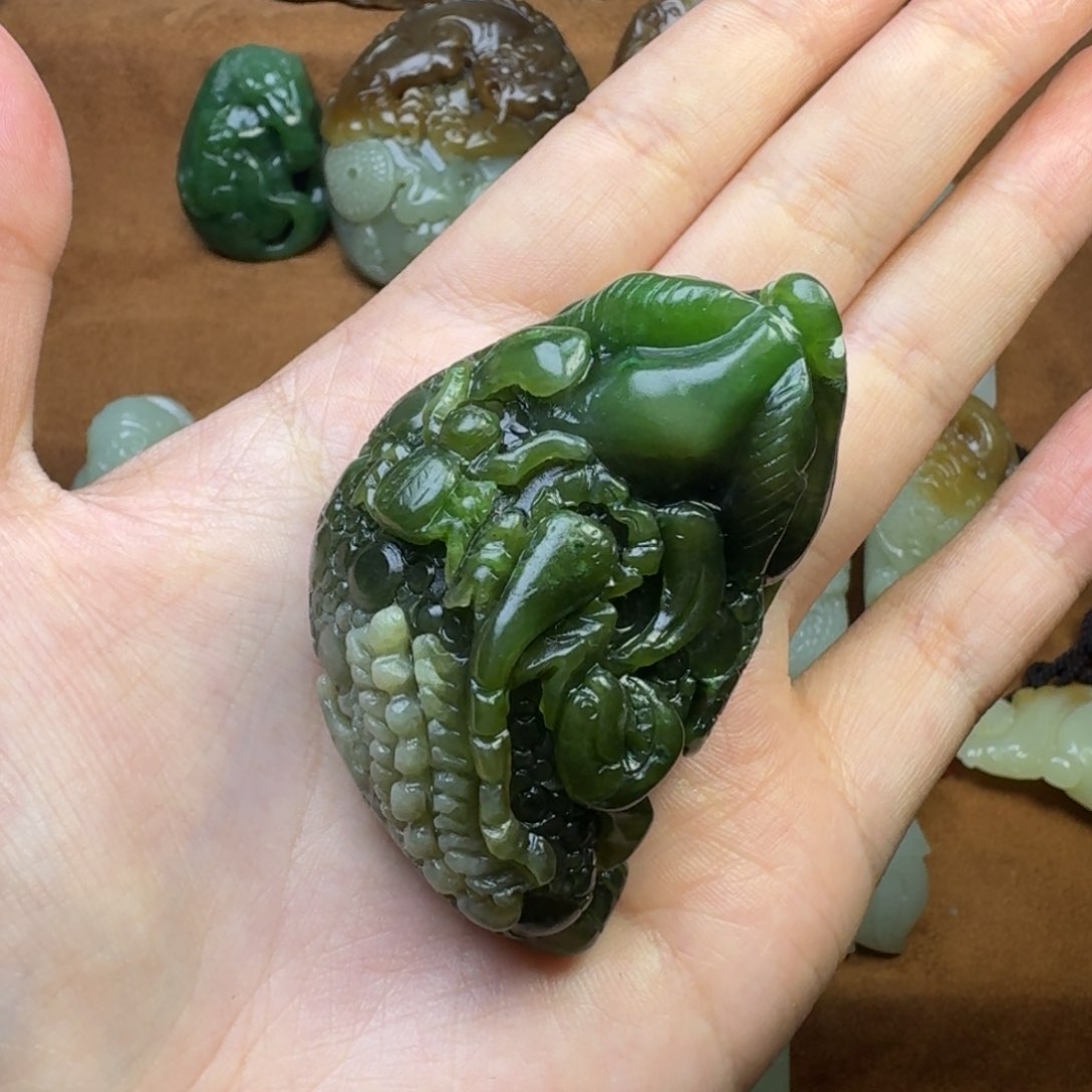 和田玉颈饰未镶嵌