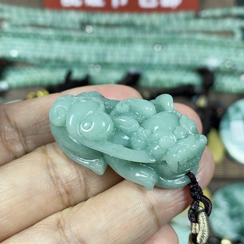 【闪购商品】翡翠颈饰未镶嵌玉吊坠翡翠玉如意貔貅吊坠