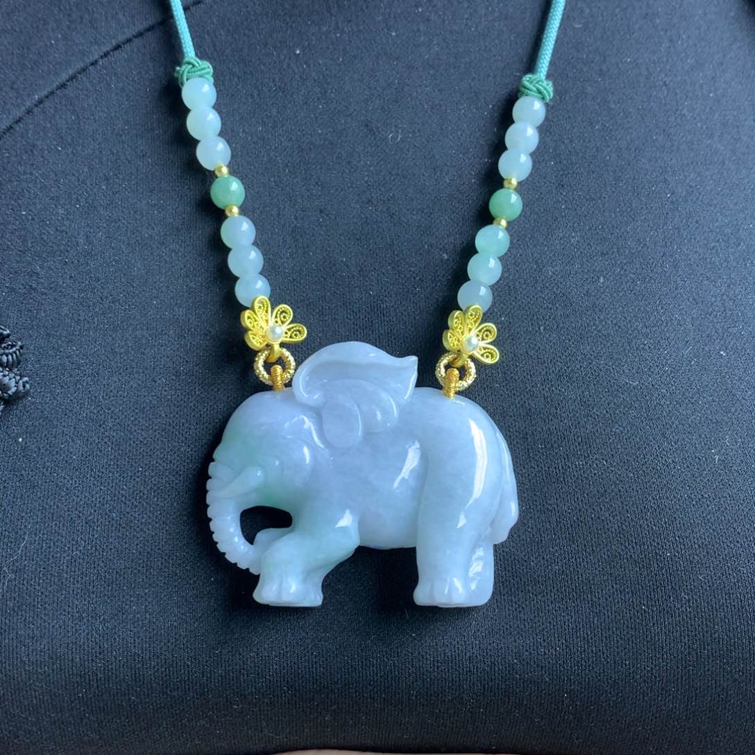 翡翠颈饰未镶嵌翡翠