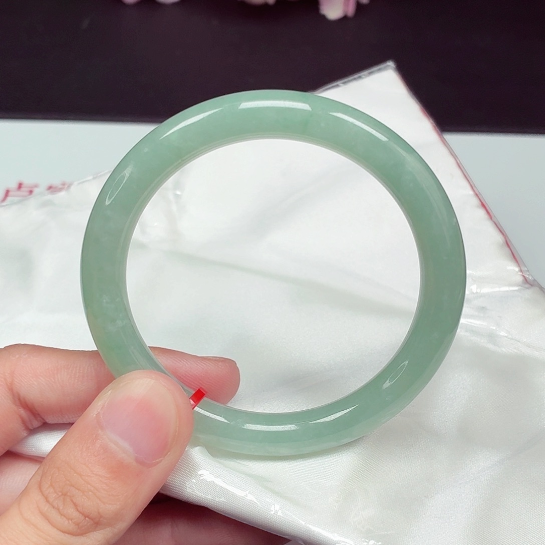 翡翠未镶嵌手镯55圈口