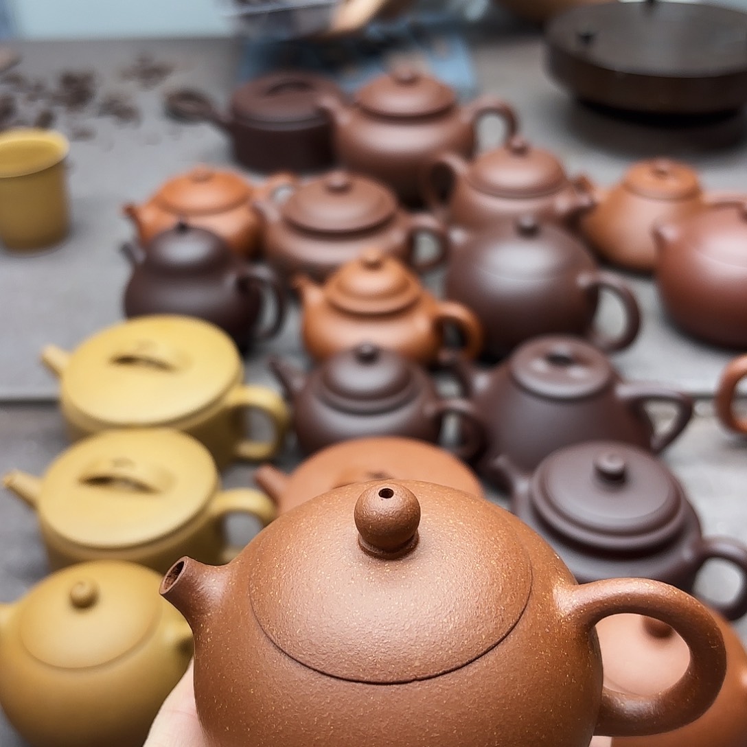 茶壶紫砂红降坡西施150cc跳砂