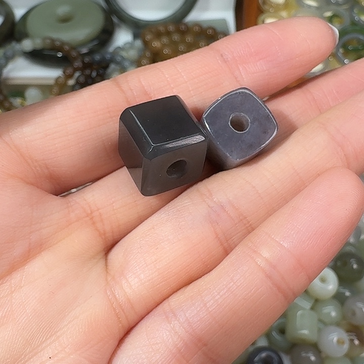 和田玉（糖玉）未镶嵌颈饰2