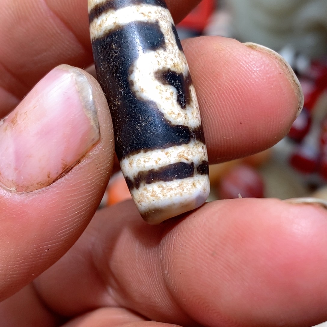 DIY琉璃珠子的颜色是蓝色和