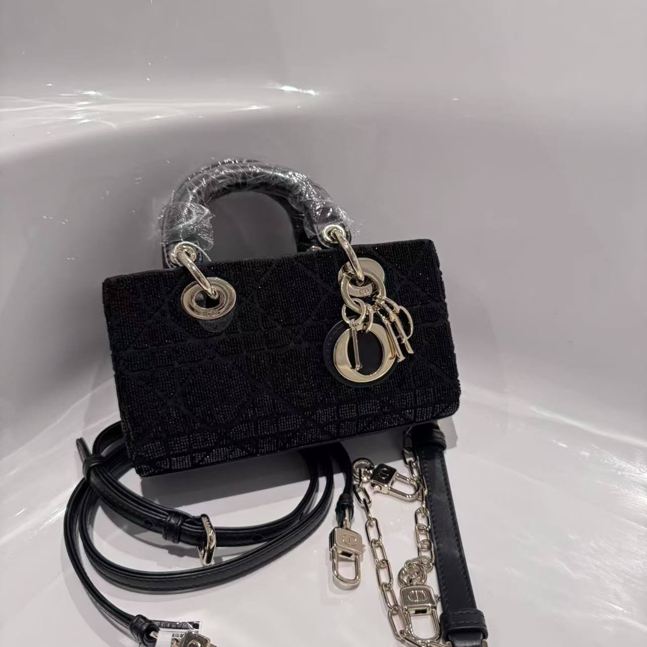 99新 DIOR/迪奥 多多奢品/迪奥刺绣mini戴妃斜挎包/闲置成色