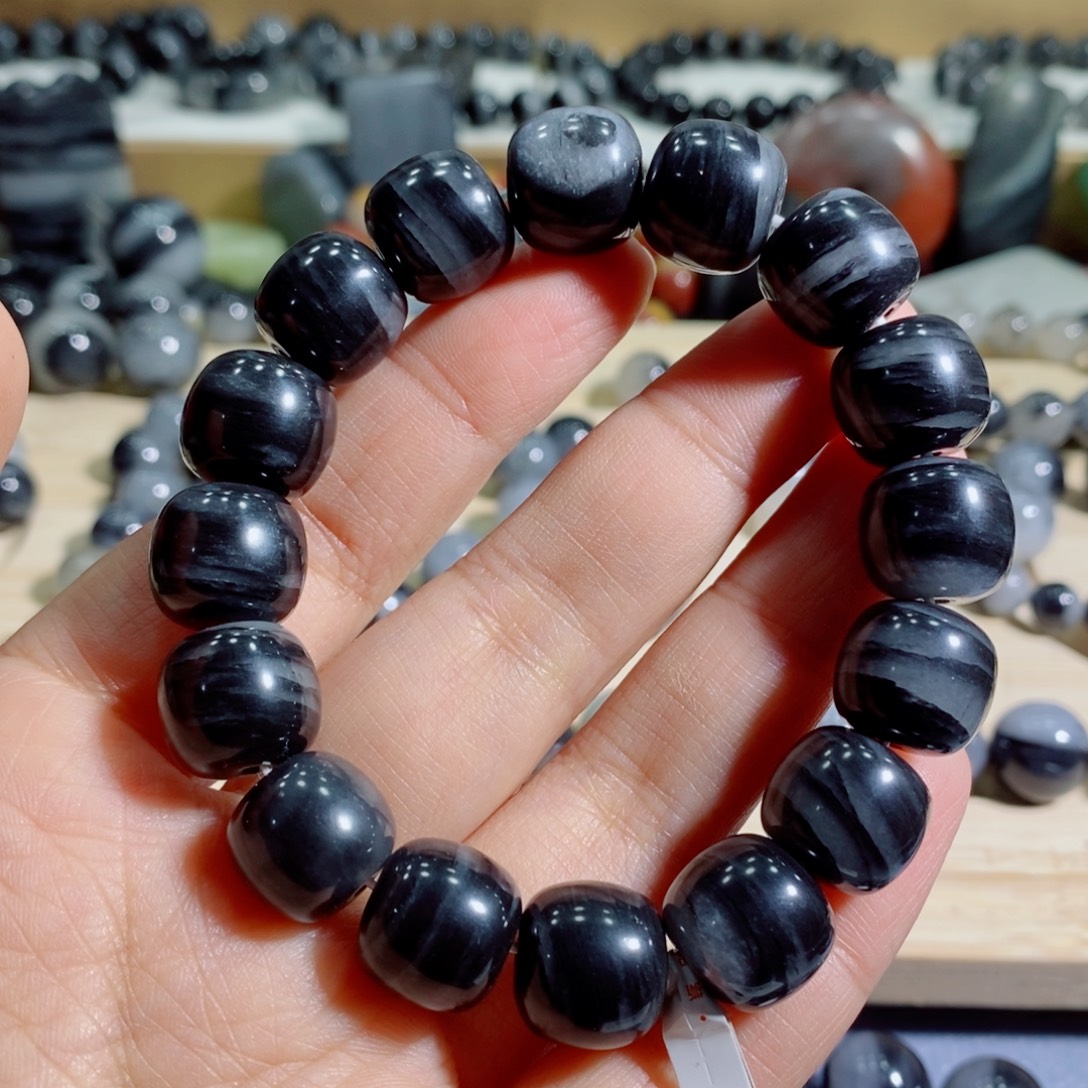 伯***瑝石英质玉未镶嵌手链