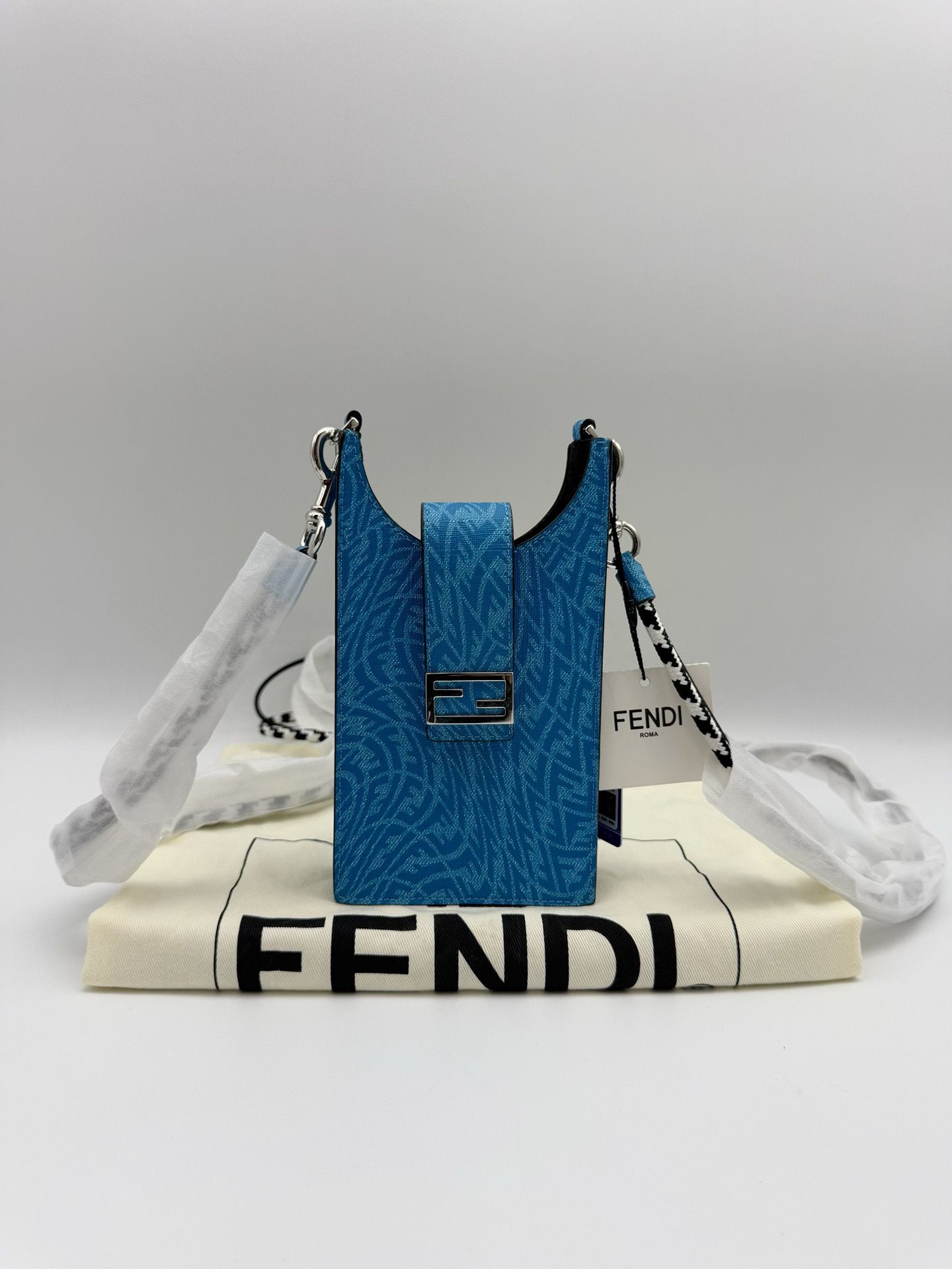 95新 FENDI/芬迪 蓝色手机包 单肩斜挎包