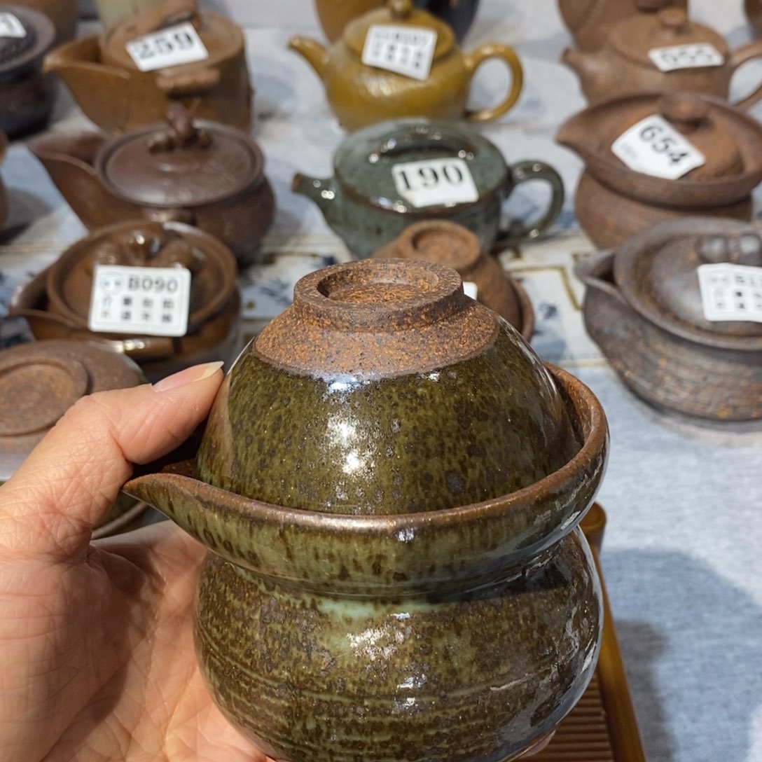 龙*风高温粗瓷纯手工手抓壶672