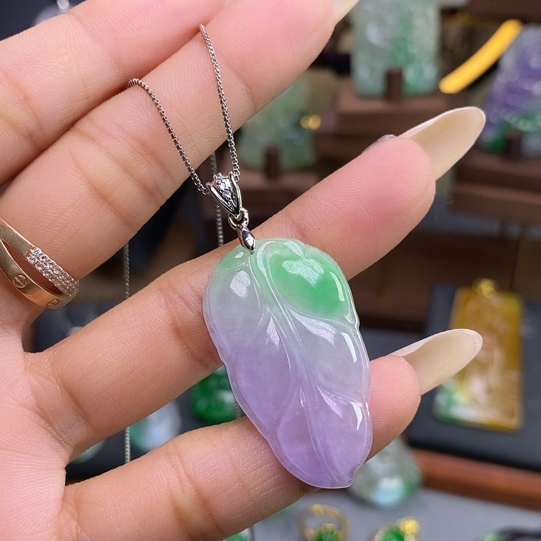 吊坠(赠链)未镶嵌翡翠