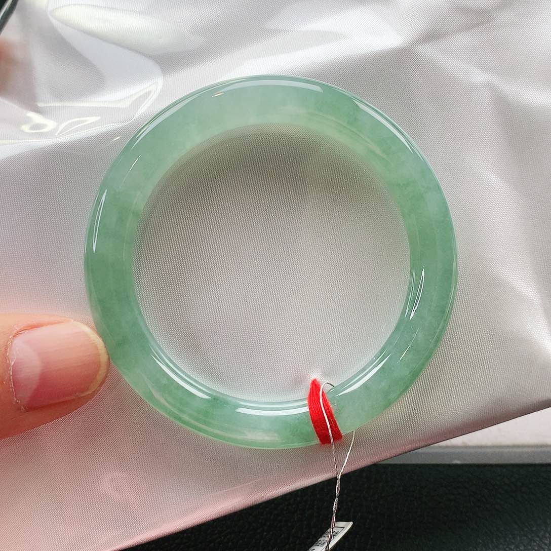 未镶嵌手镯翡翠天然翡翠手镯